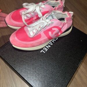 Chanel Women's Pink Sneakers